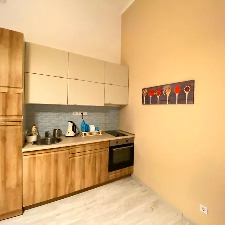 Center Cozy Akacfa Apartment