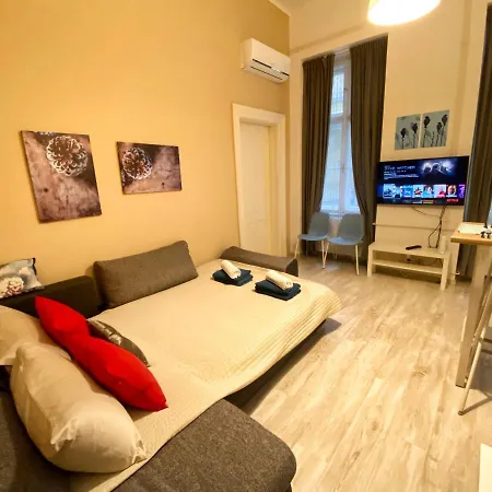 Center Cozy Akacfa Appartement Boedapest