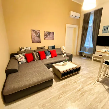 Center Cozy Akacfa 布达佩斯